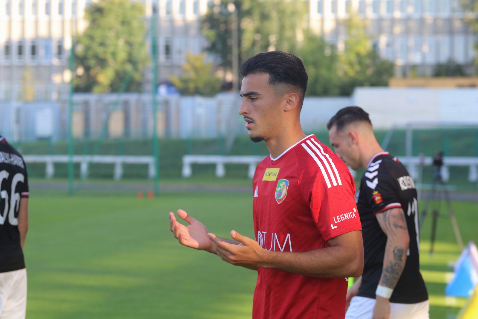 Potężną dawkę emocji zafundowali piłkarze Miedzi Legnica