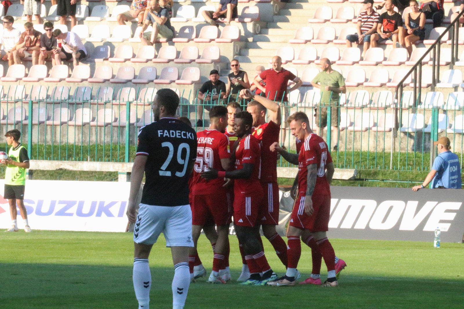 Potężną dawkę emocji zafundowali piłkarze Miedzi Legnica