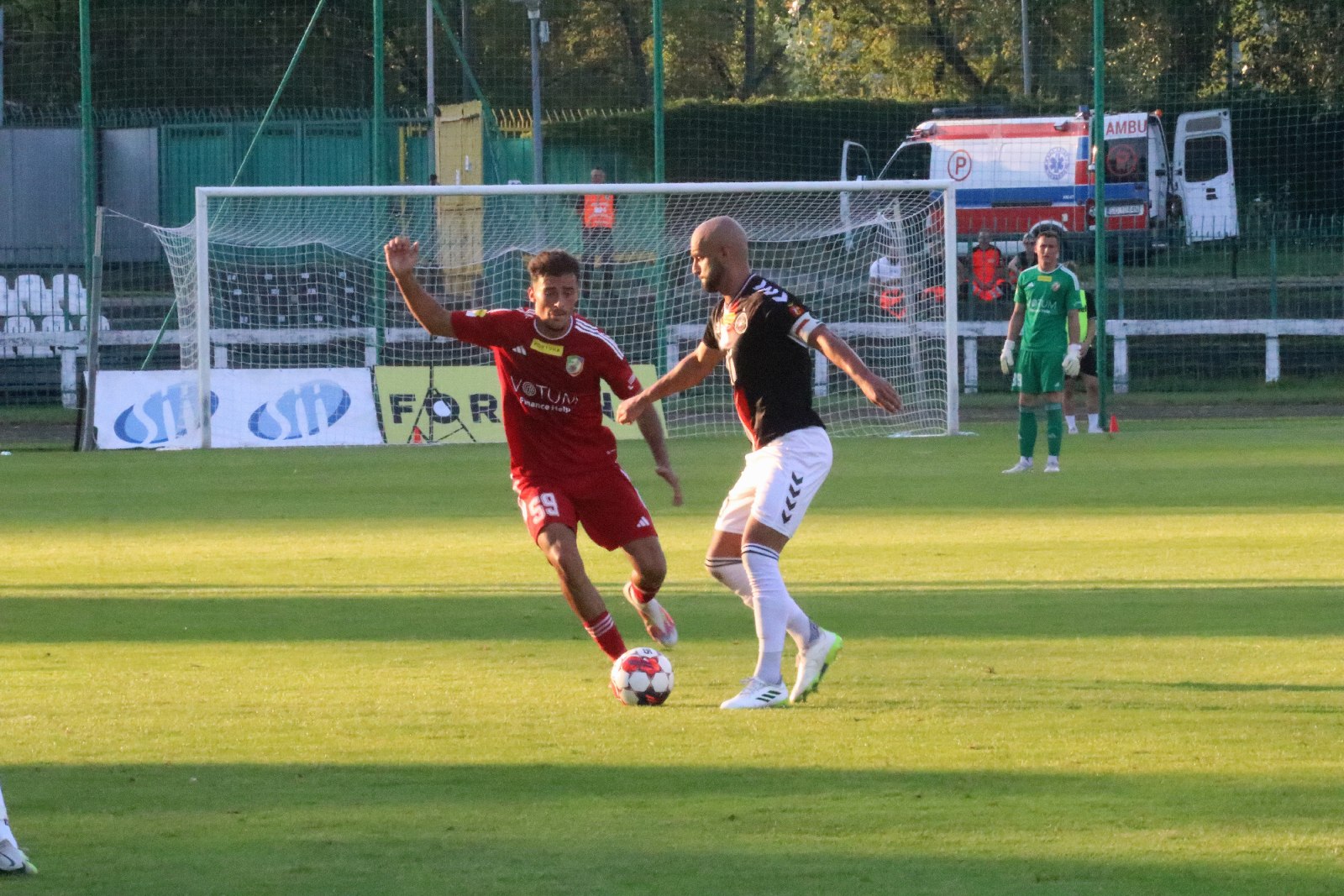 Potężną dawkę emocji zafundowali piłkarze Miedzi Legnica