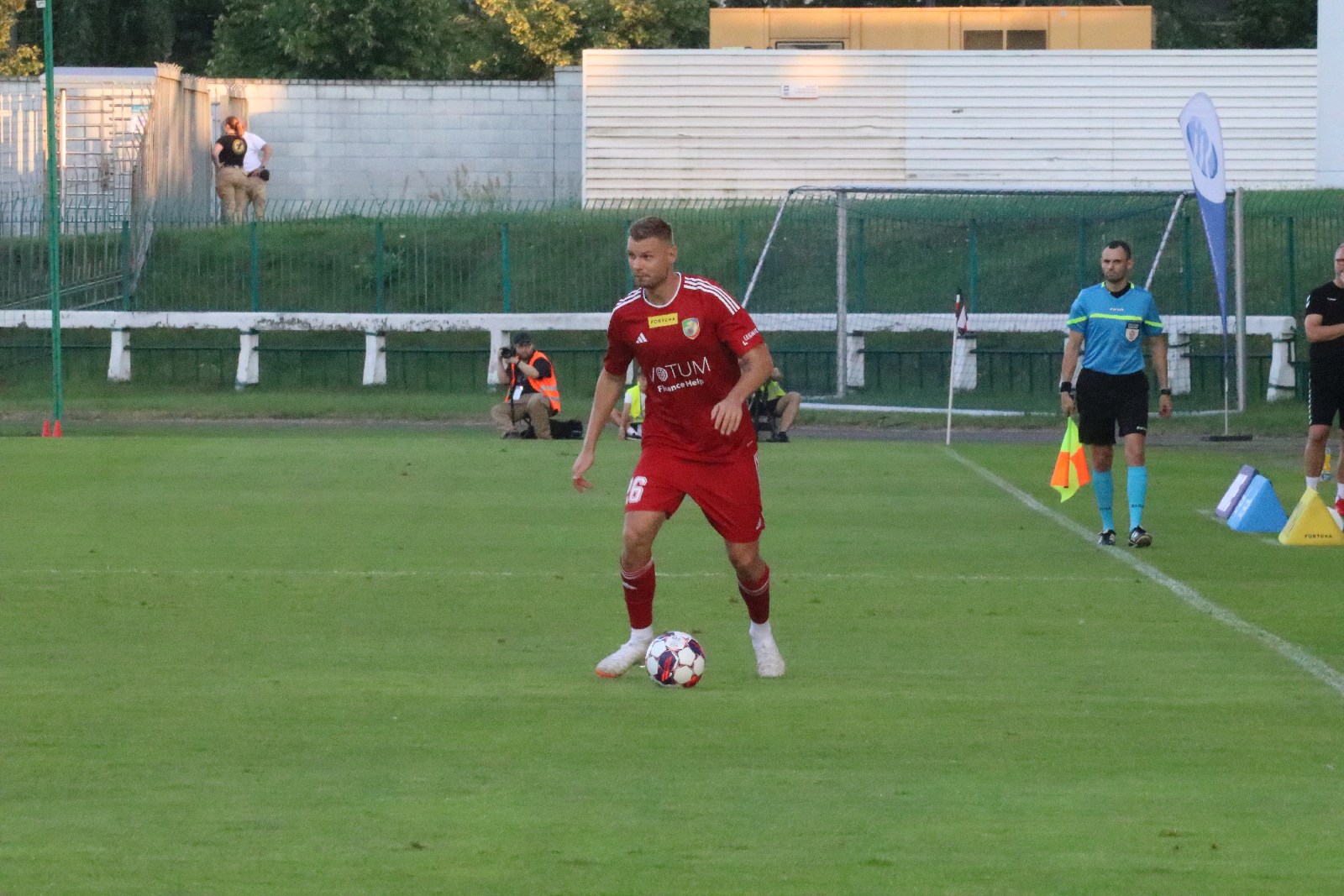 Potężną dawkę emocji zafundowali piłkarze Miedzi Legnica