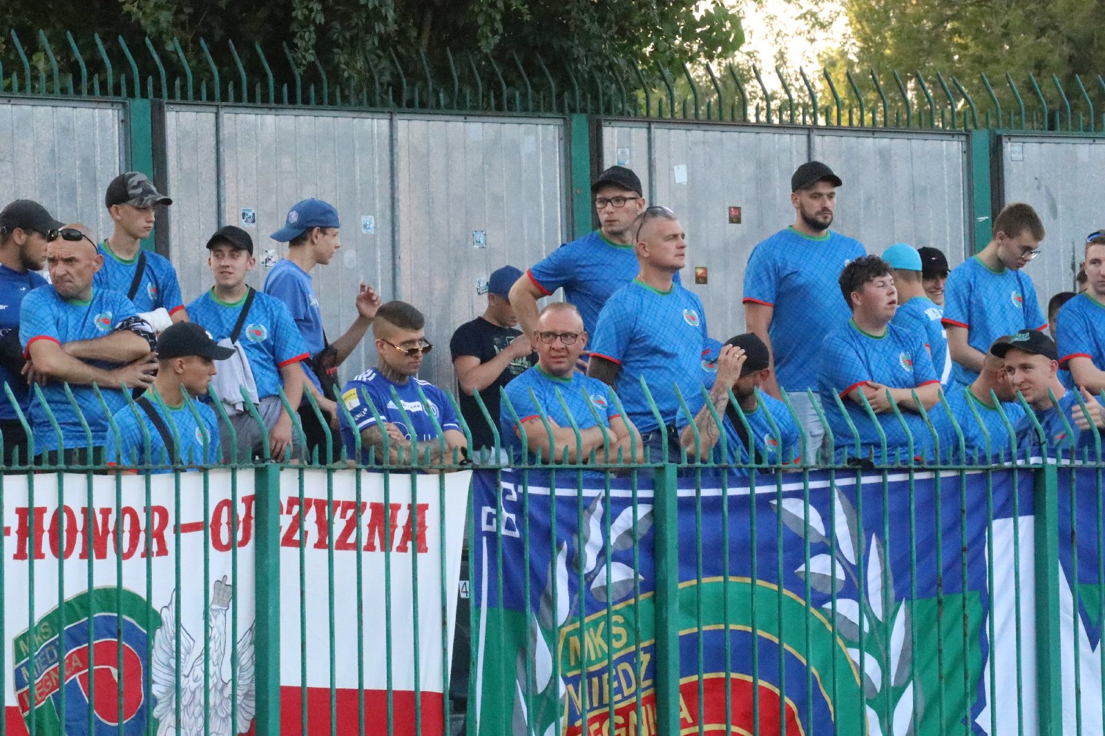 Potężną dawkę emocji zafundowali piłkarze Miedzi Legnica