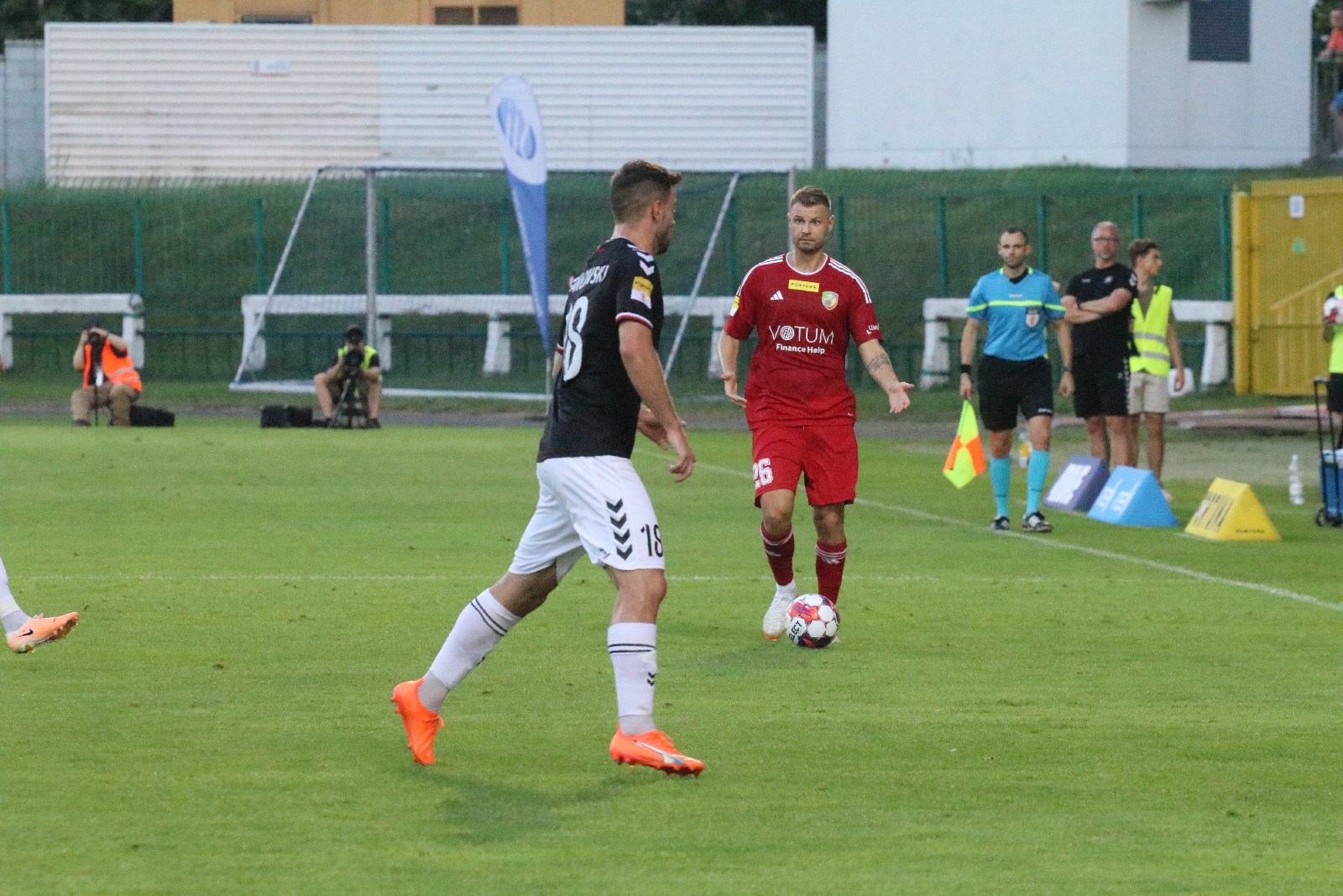 Potężną dawkę emocji zafundowali piłkarze Miedzi Legnica