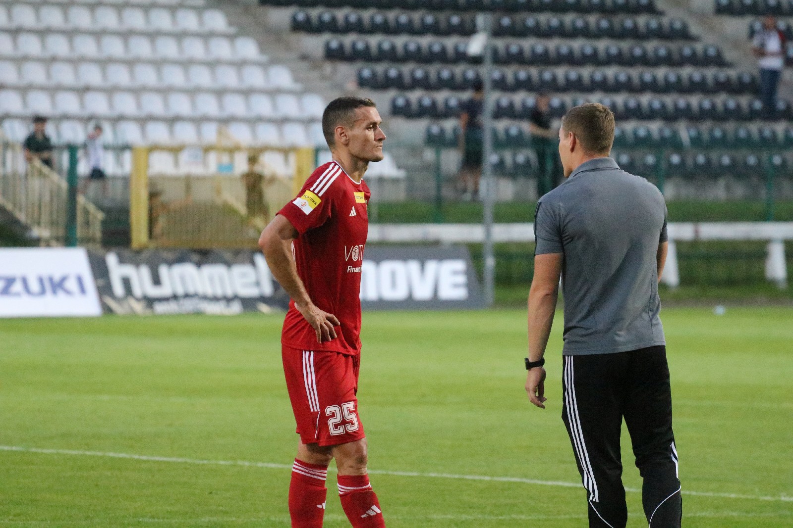 Potężną dawkę emocji zafundowali piłkarze Miedzi Legnica