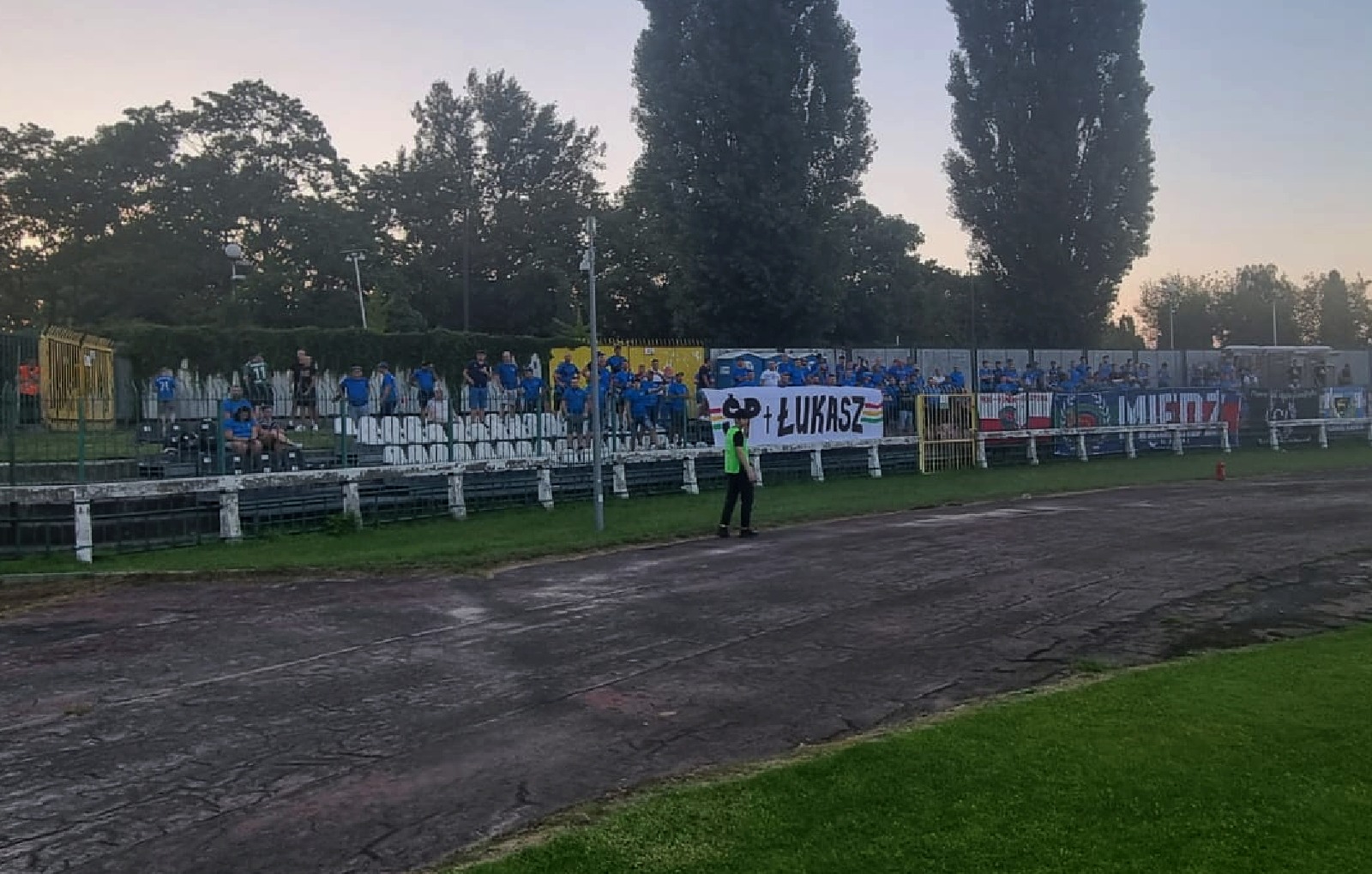 Potężną dawkę emocji zafundowali piłkarze Miedzi Legnica