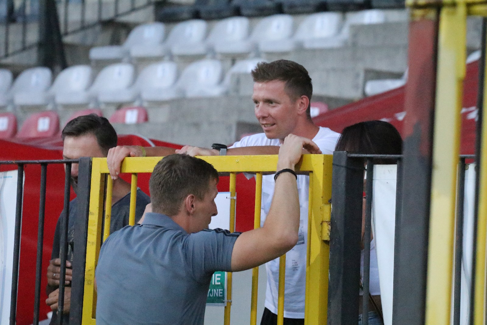 Potężną dawkę emocji zafundowali piłkarze Miedzi Legnica