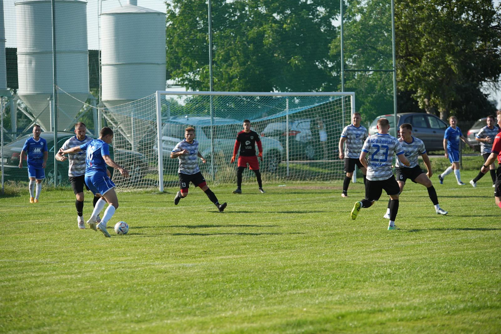 Derby gminy w Kłębanowicach. Błękitni pokonali Zryw   
