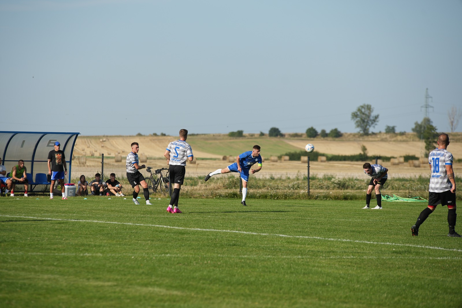 Derby gminy w Kłębanowicach. Błękitni pokonali Zryw   
