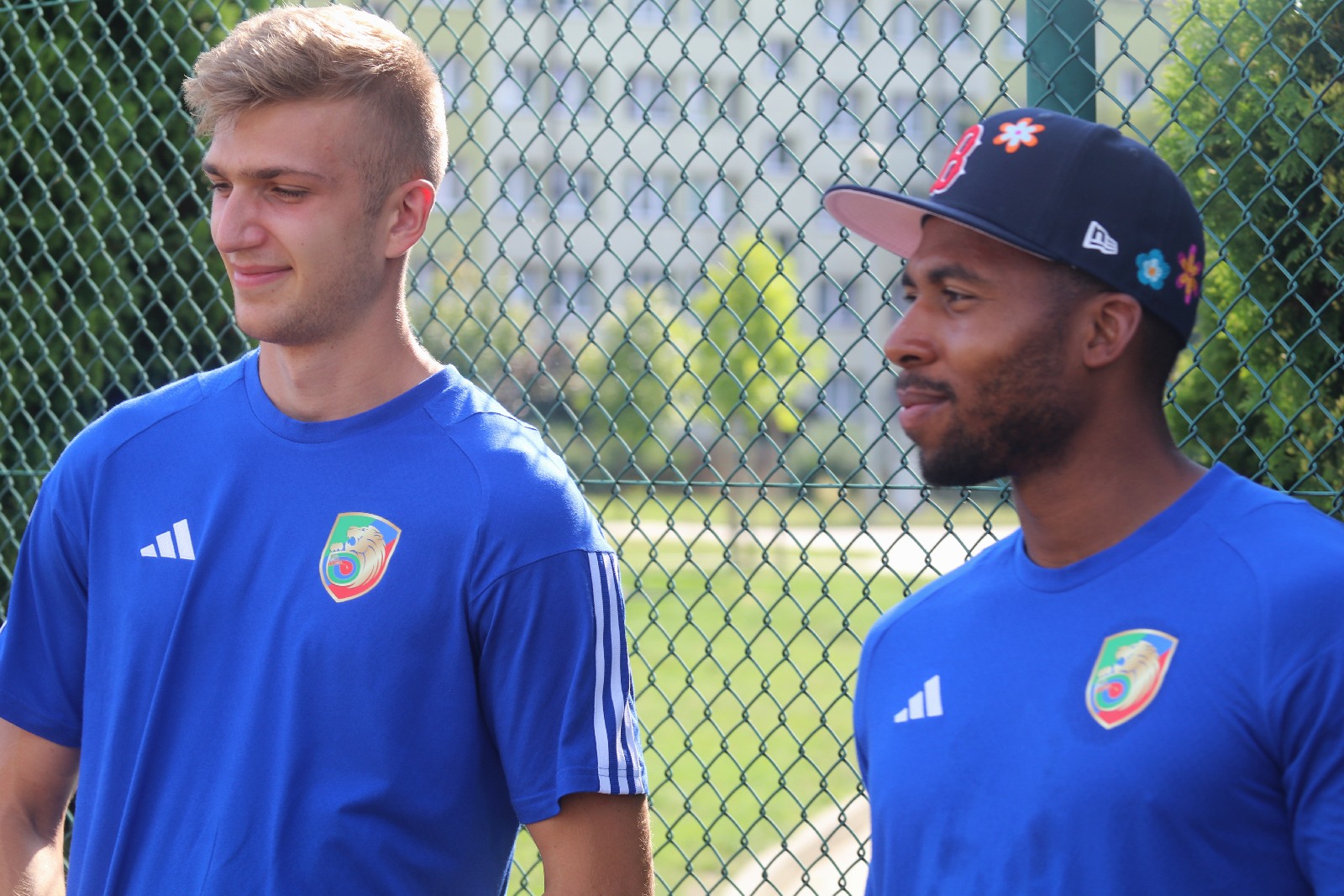 Piłkarze Miedzi Legnica rozdawali wochery na mecz ze Stalą