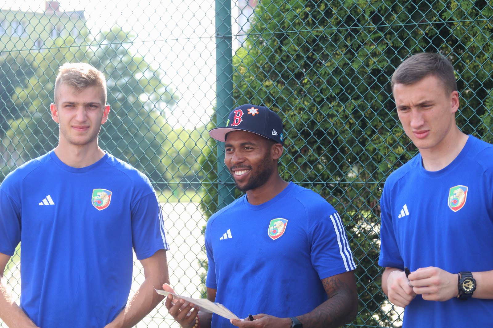 Piłkarze Miedzi Legnica rozdawali wochery na mecz ze Stalą