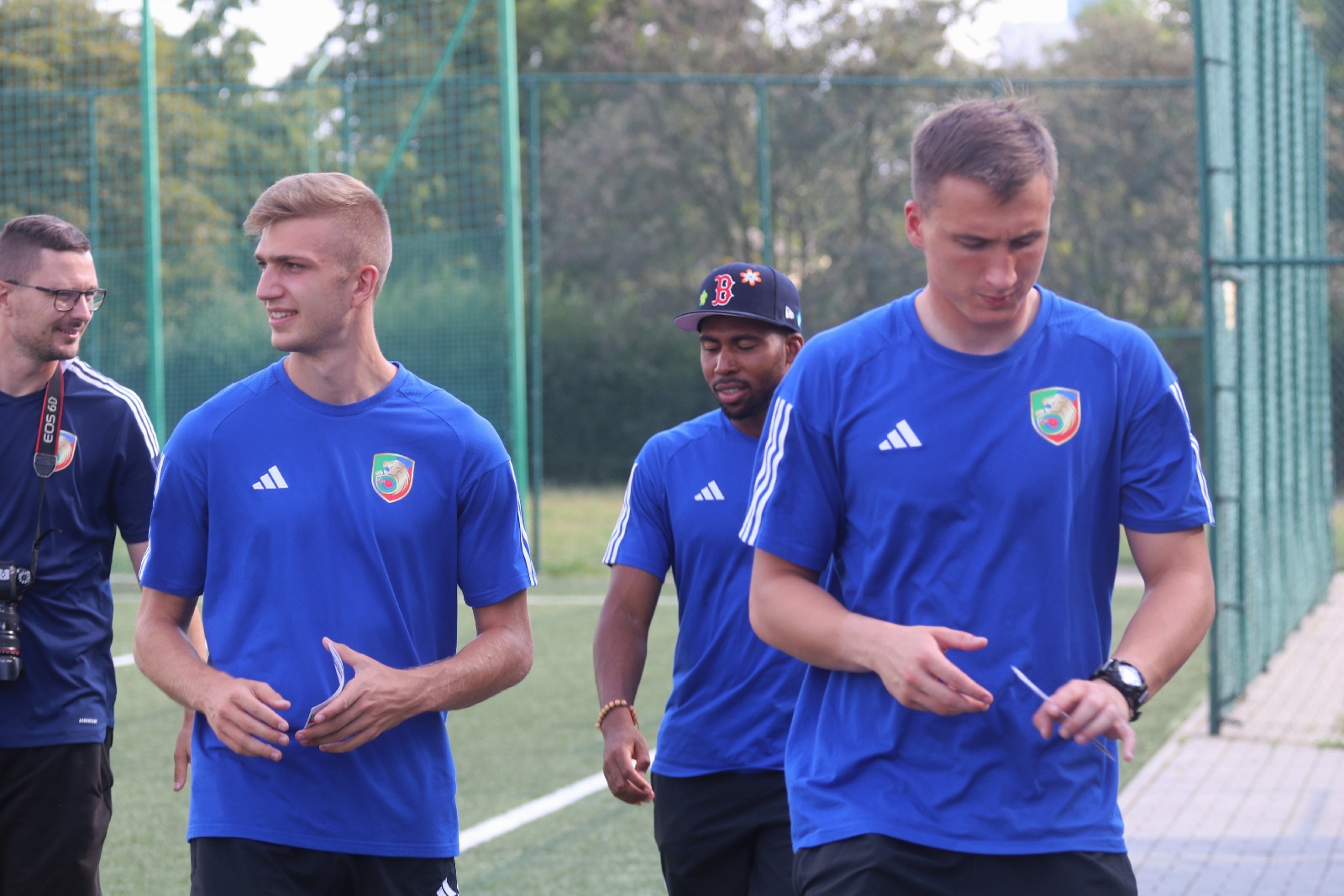 Piłkarze Miedzi Legnica rozdawali wochery na mecz ze Stalą