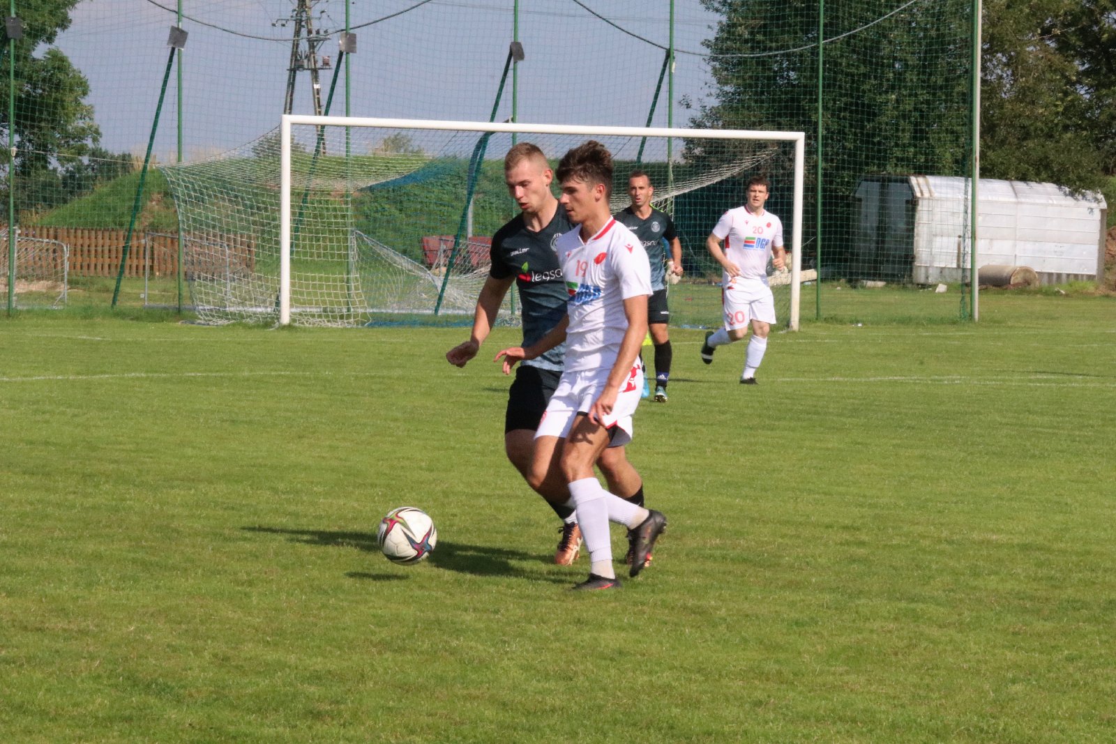 Dziewięć bramek w meczu Błękitnych z Iskrą w Janowicach