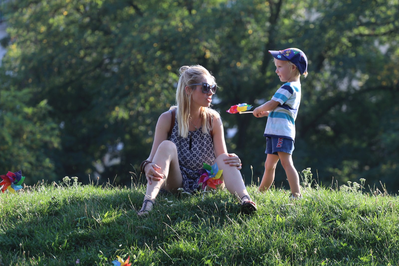 Teatralny Piknik Sąsiedzki na legnickich Piekarach    	