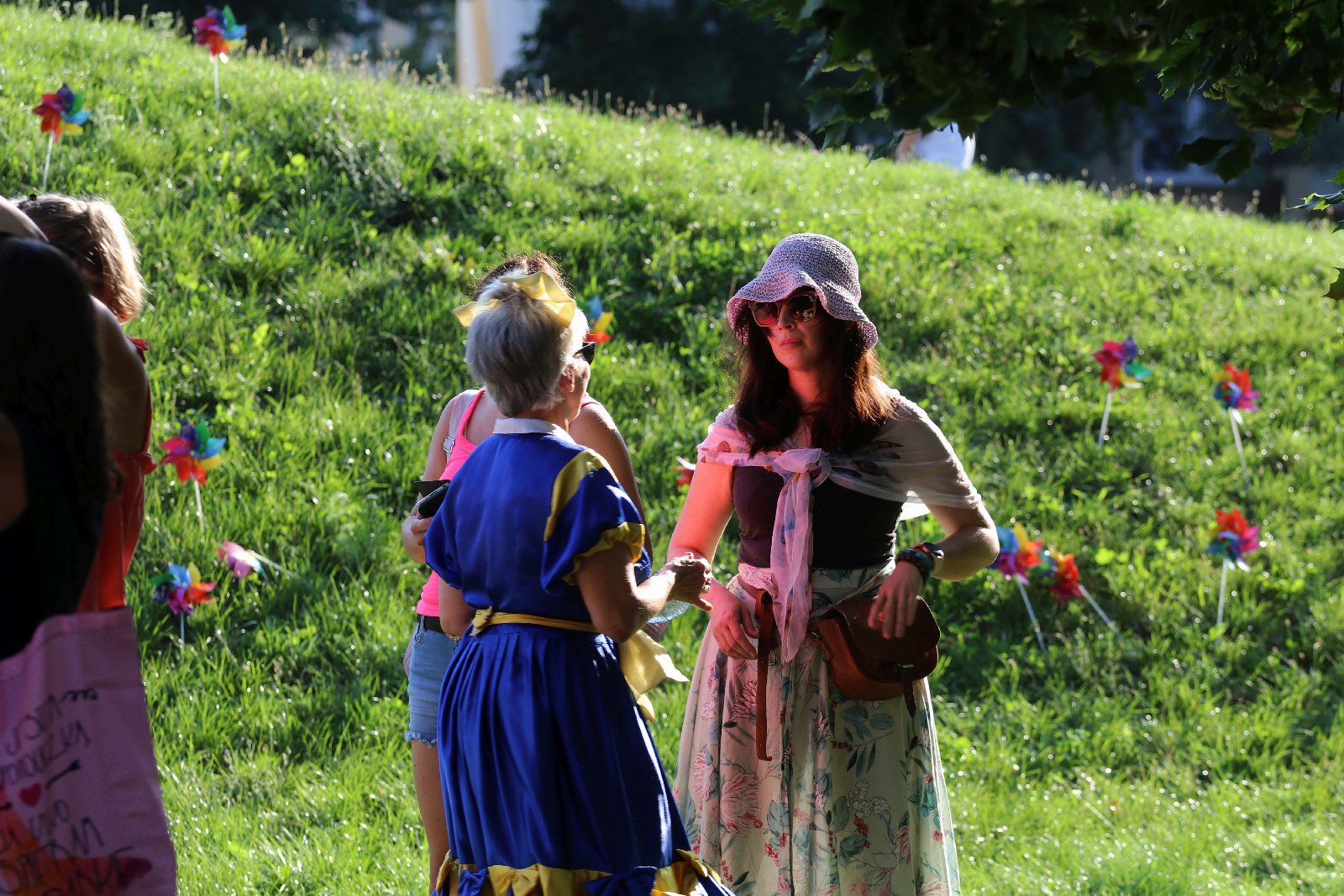 Teatralny Piknik Sąsiedzki na legnickich Piekarach    	