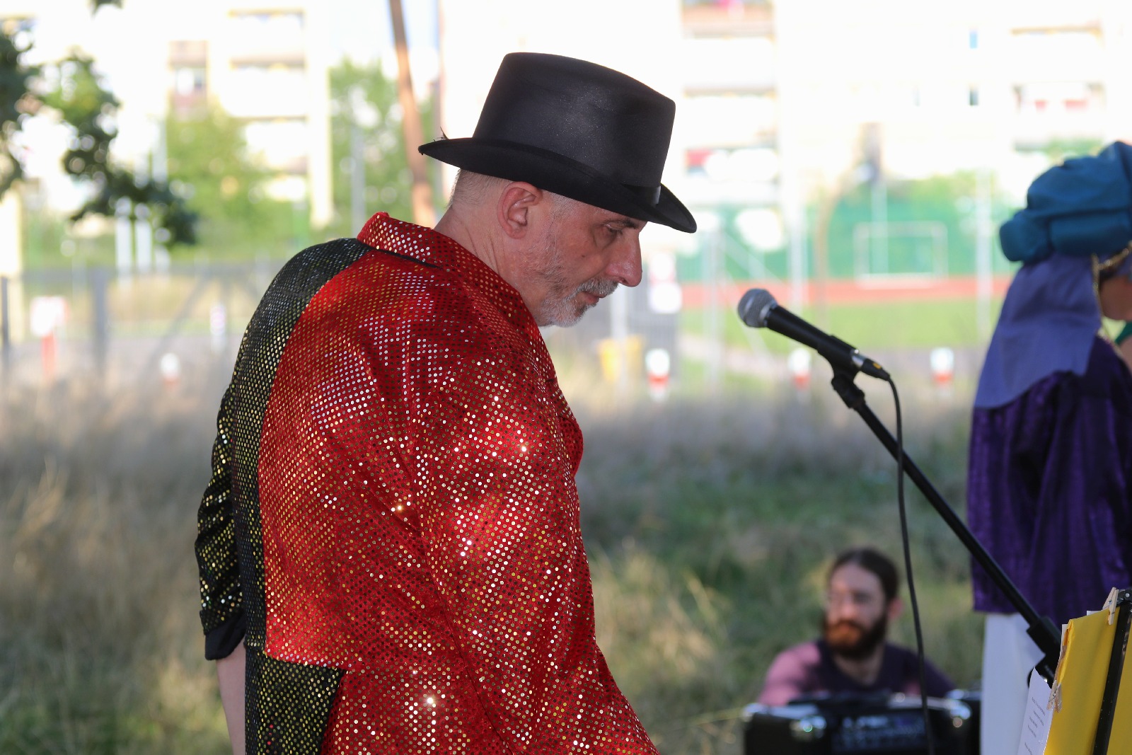 Teatralny Piknik Sąsiedzki na legnickich Piekarach    	