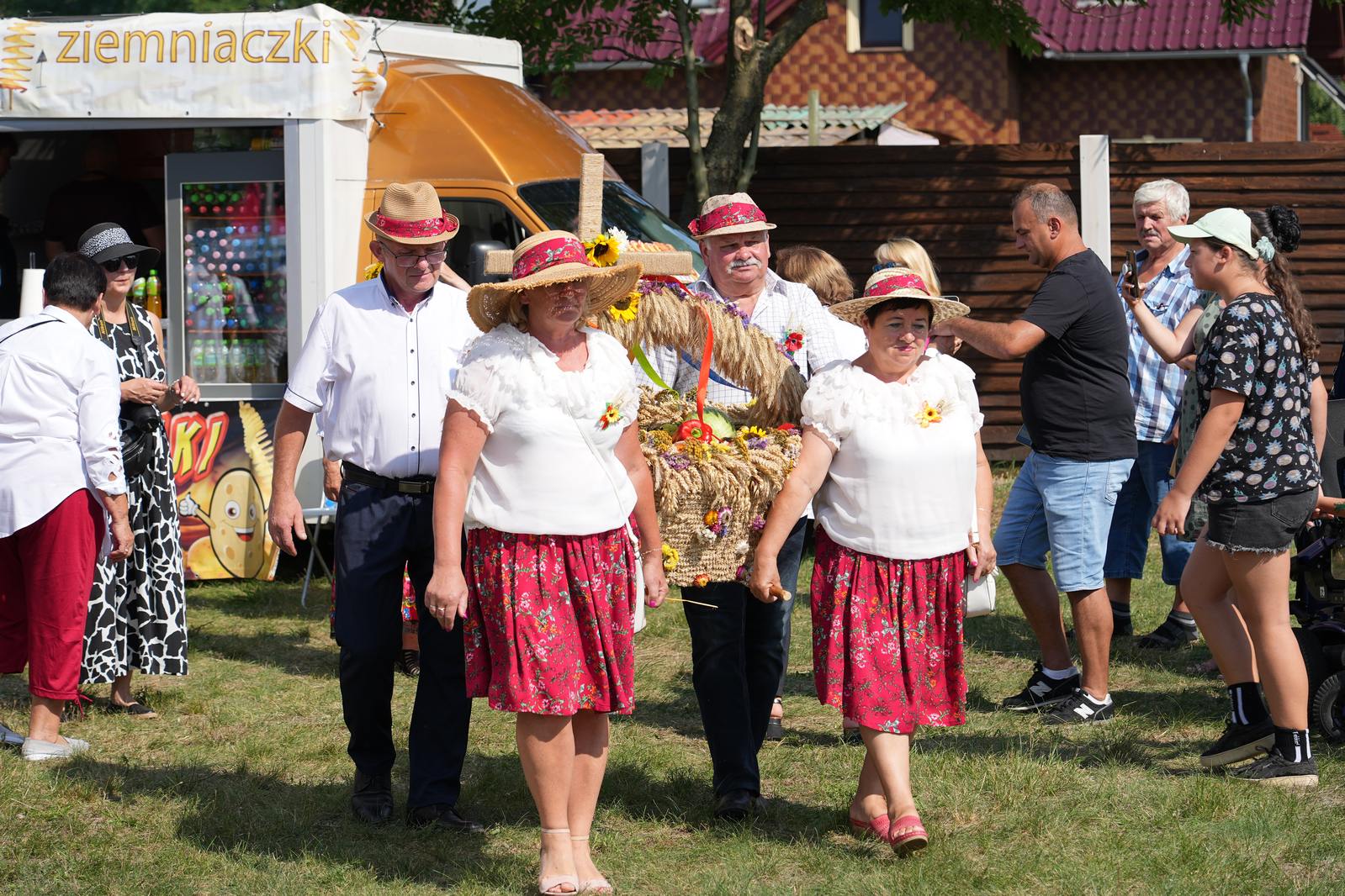 Tegoroczne dożynki gminno - powiatwe odbyły się w Rokitkach