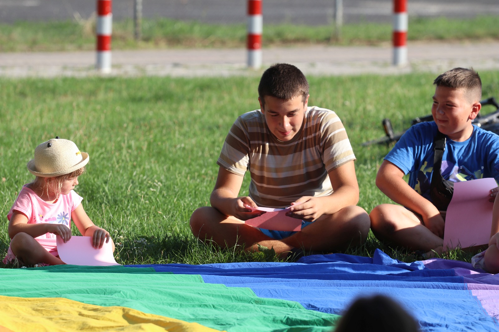 Teatralny Piknik Sąsiedzki na legnickich Piekarach    	