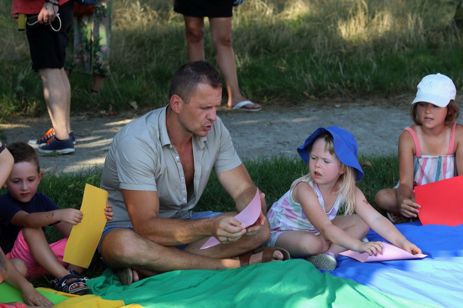 Teatralny Piknik Sąsiedzki na legnickich Piekarach    	