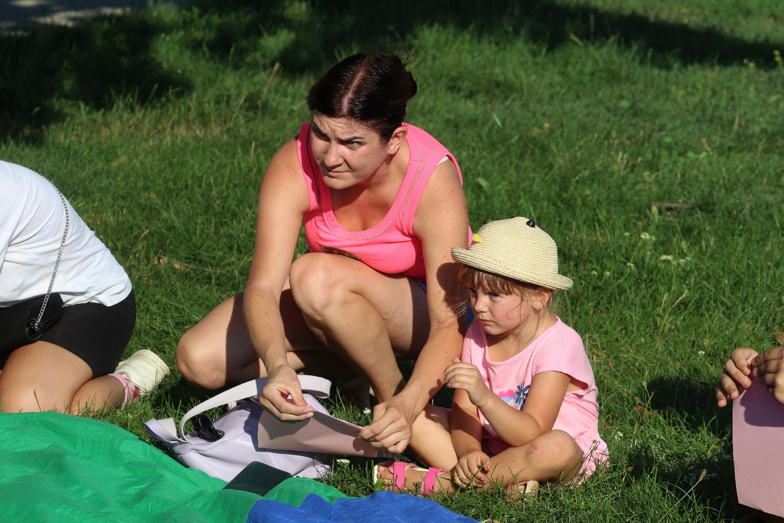 Teatralny Piknik Sąsiedzki na legnickich Piekarach    	