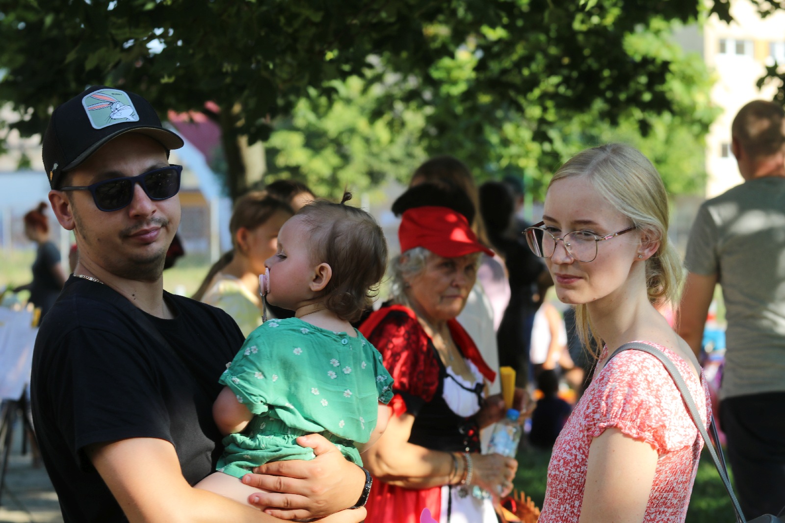 Teatralny Piknik Sąsiedzki na legnickich Piekarach    	