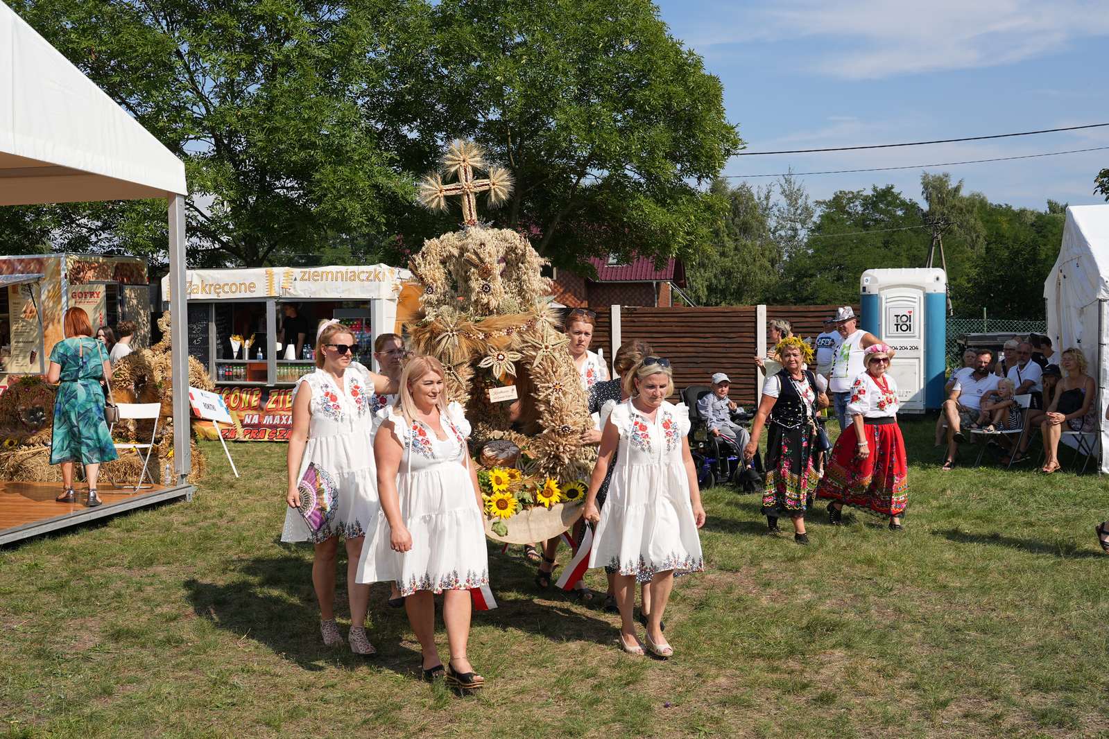 Tegoroczne dożynki gminno - powiatwe odbyły się w Rokitkach