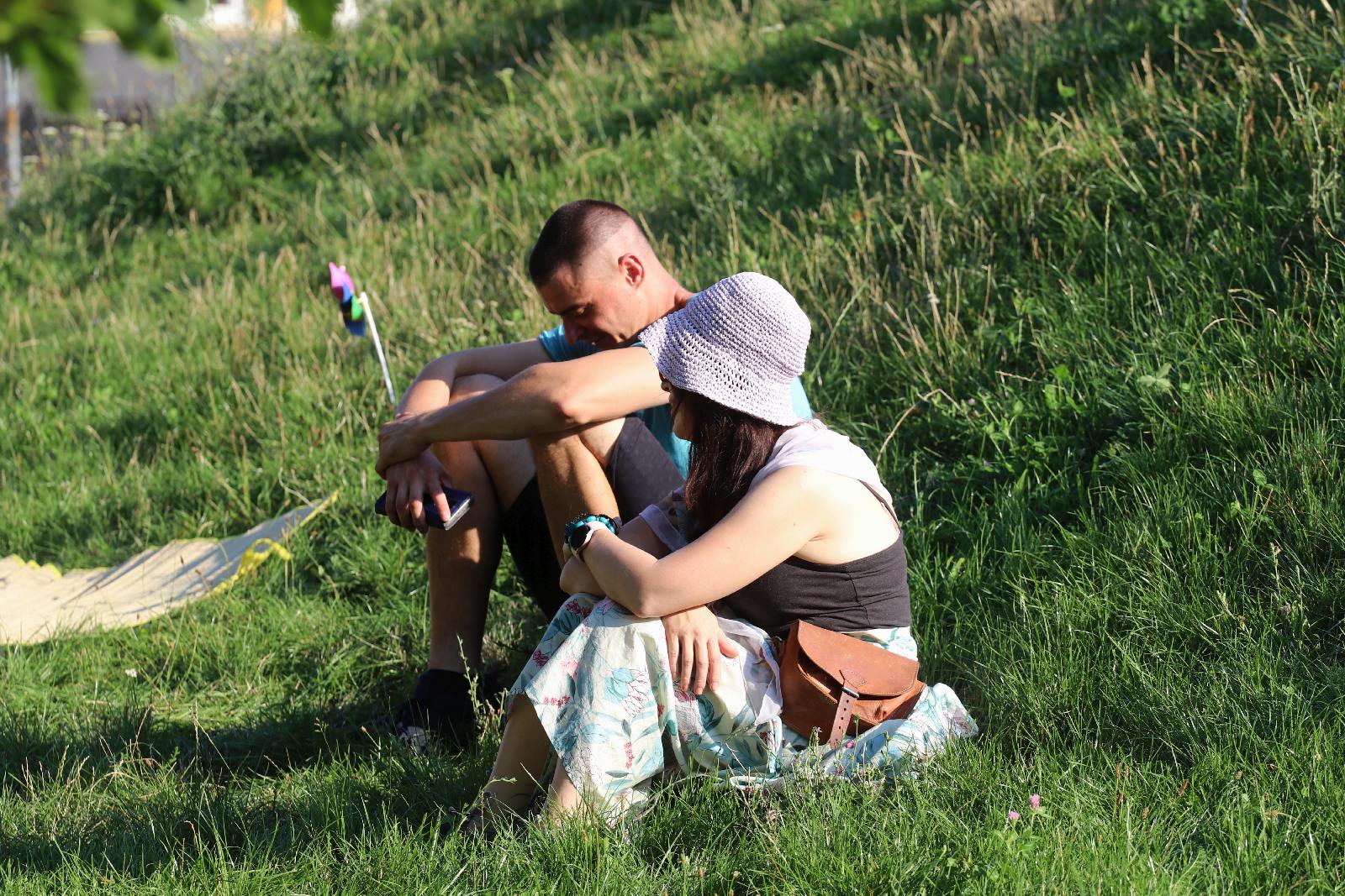 Teatralny Piknik Sąsiedzki na legnickich Piekarach    	