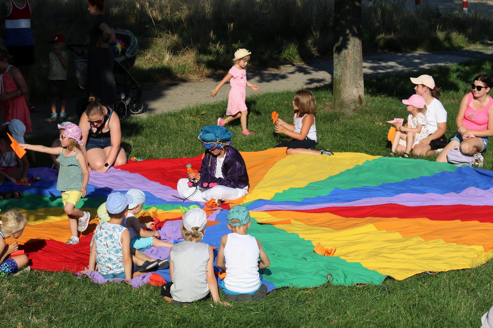 Teatralny Piknik Sąsiedzki na legnickich Piekarach    	