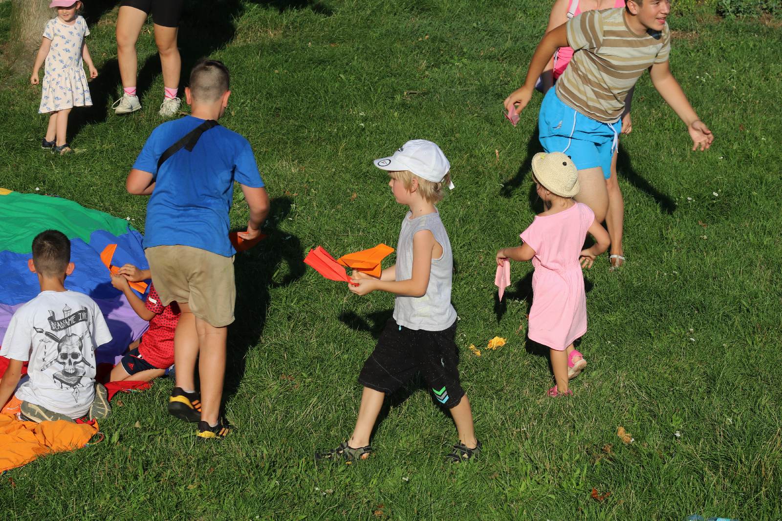 Teatralny Piknik Sąsiedzki na legnickich Piekarach    	