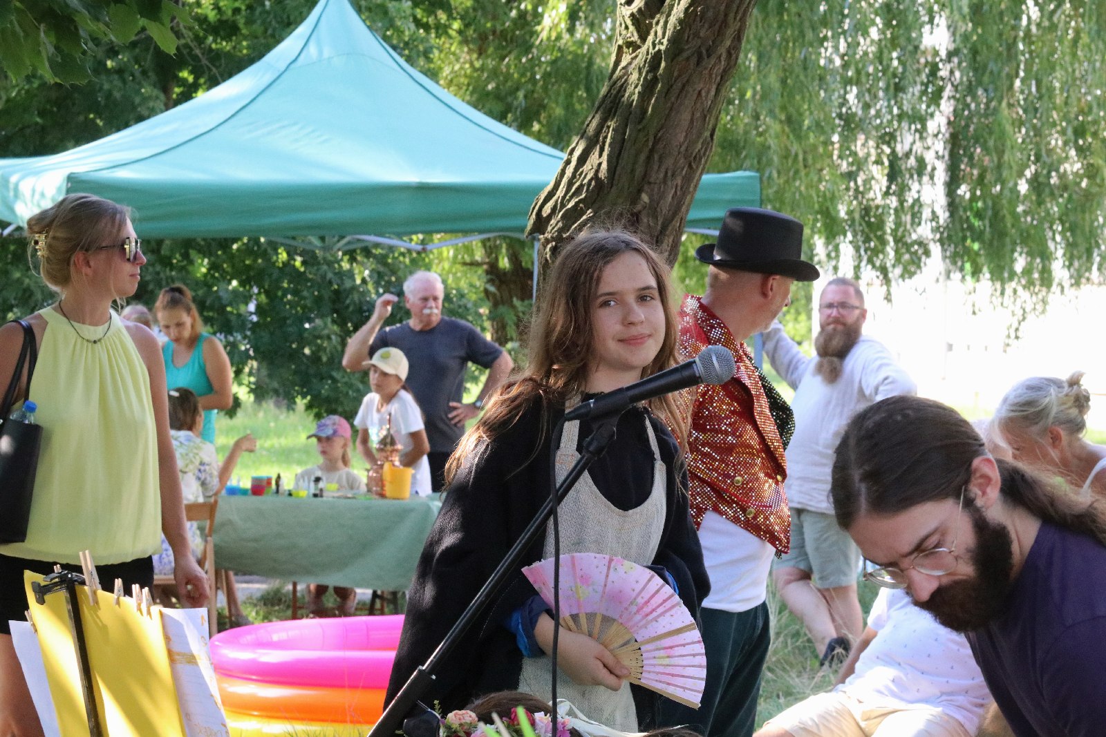 Teatralny Piknik Sąsiedzki na legnickich Piekarach    	
