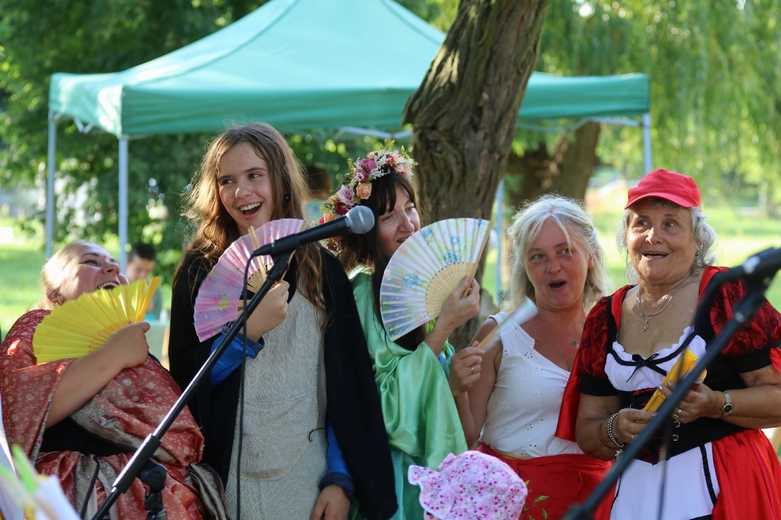 Teatralny Piknik Sąsiedzki na legnickich Piekarach    	