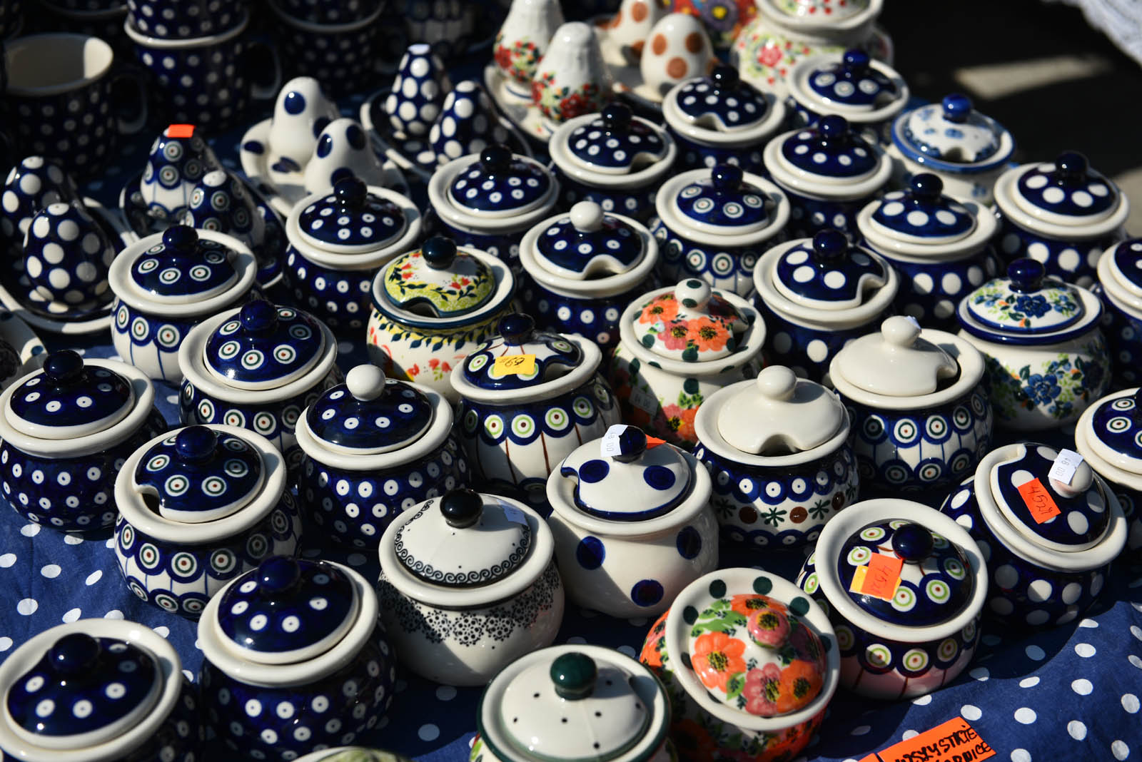 Porcelanowe cudeńka można znaleźć w Bolesławcu