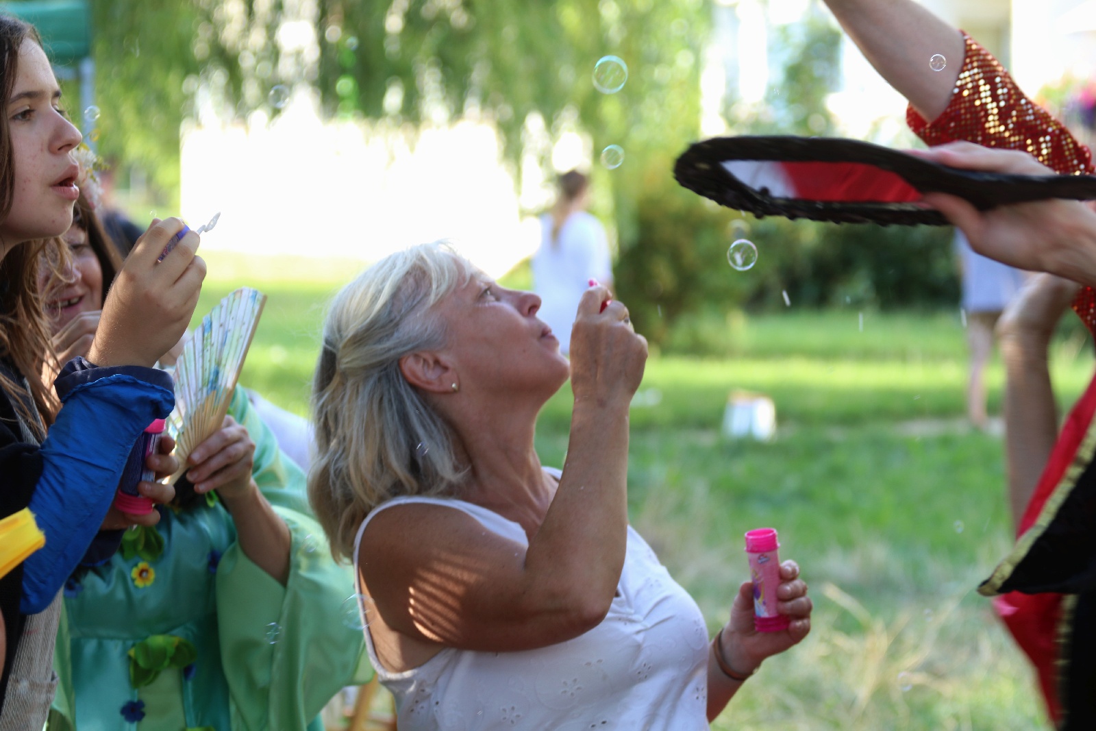 Teatralny Piknik Sąsiedzki na legnickich Piekarach    	