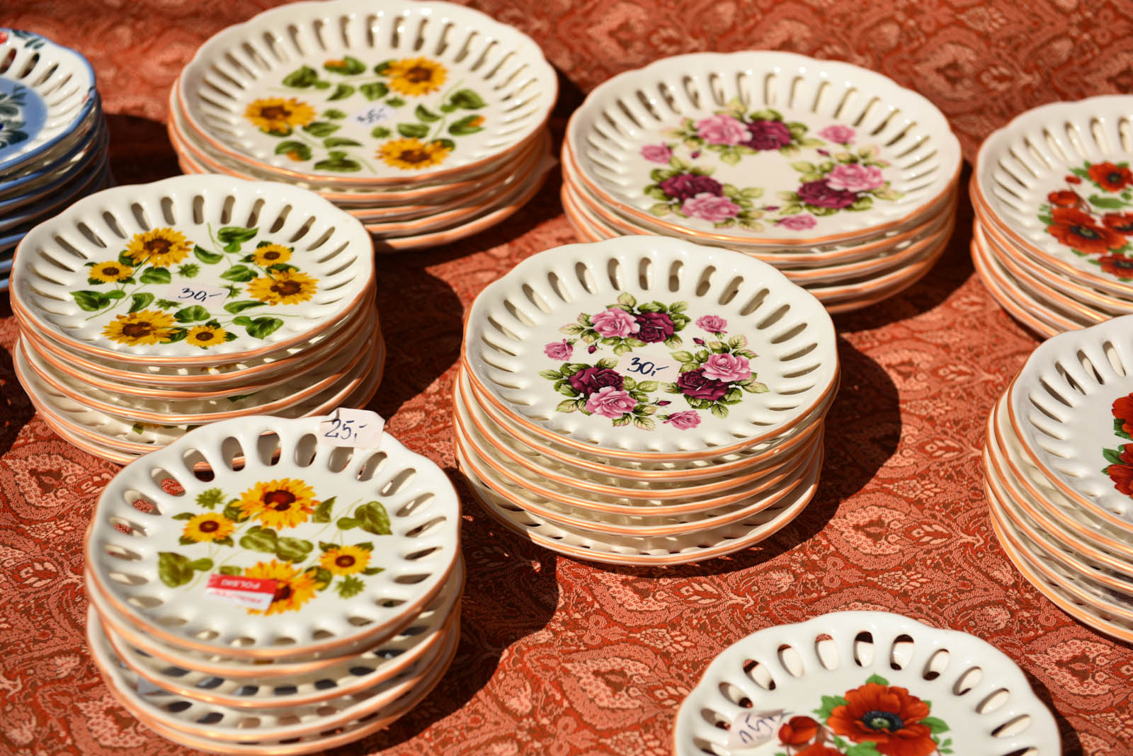 Porcelanowe cudeńka można znaleźć w Bolesławcu