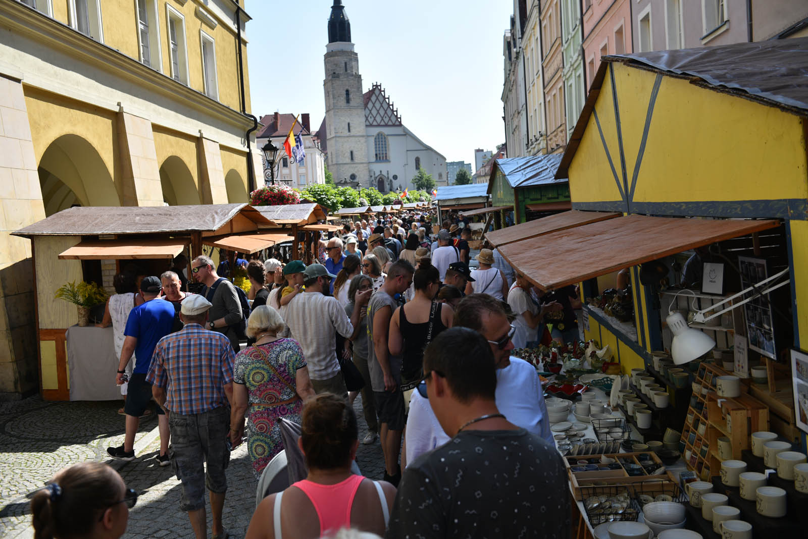 Porcelanowe cudeńka można znaleźć w Bolesławcu