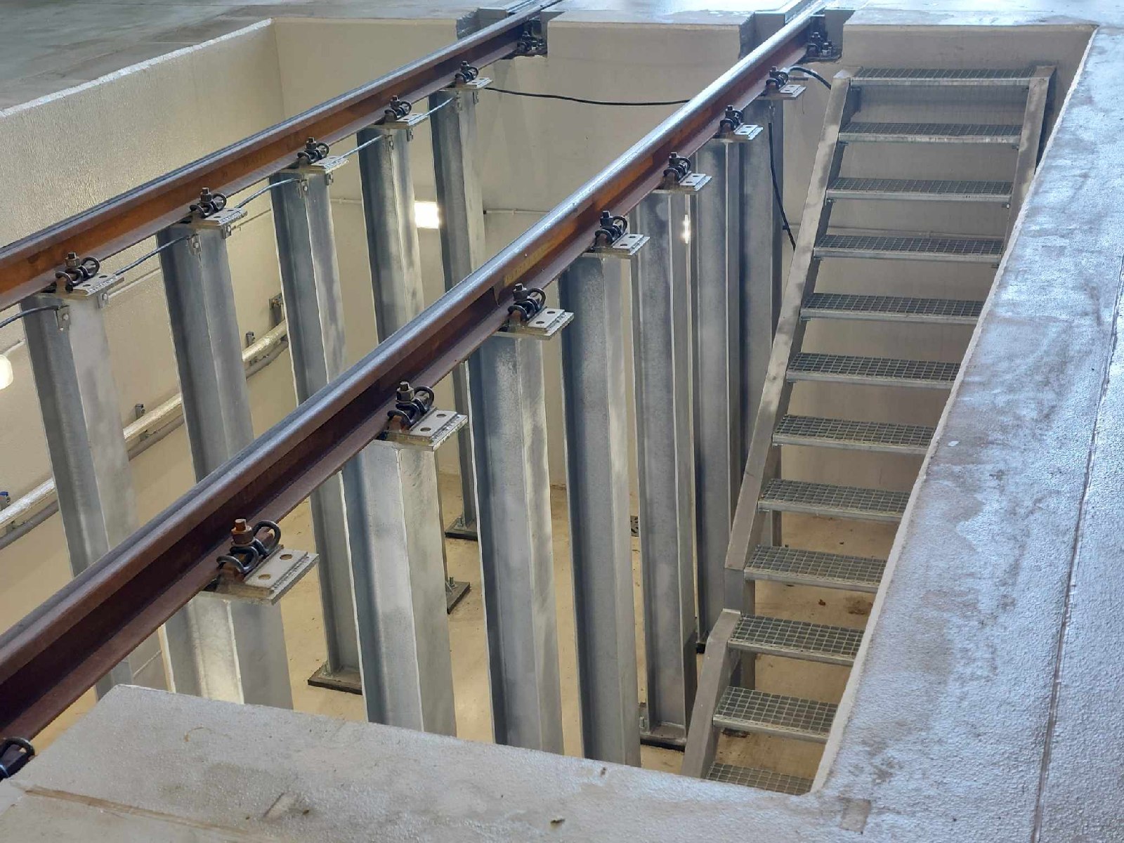 Nowa hala serwisowa Kolei Dolnośląskich oficjalnie otwarta