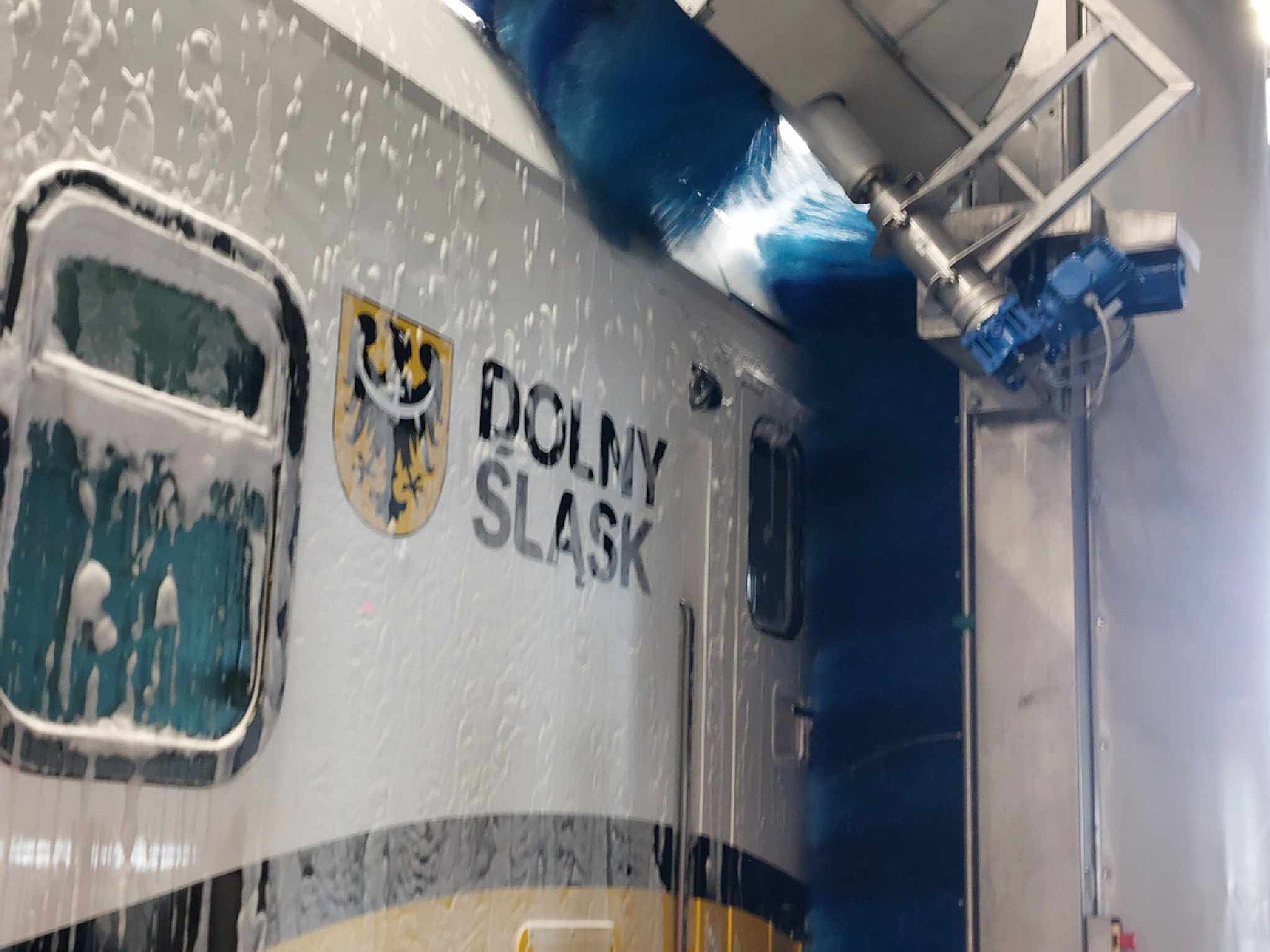 Nowa hala serwisowa Kolei Dolnośląskich oficjalnie otwarta