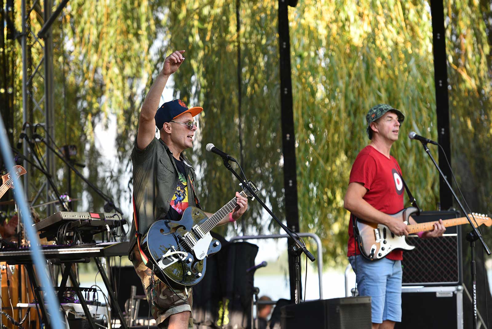 Pląsy w rytmach reggae rozpoczęły się z formacją Reaguj