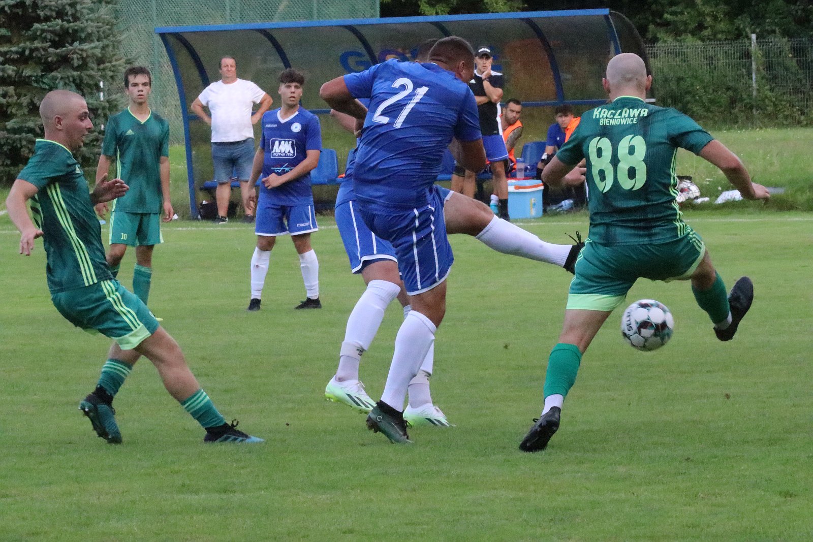 Miniderby w Bieniowicach. Błękitni pokonali Kaczawę