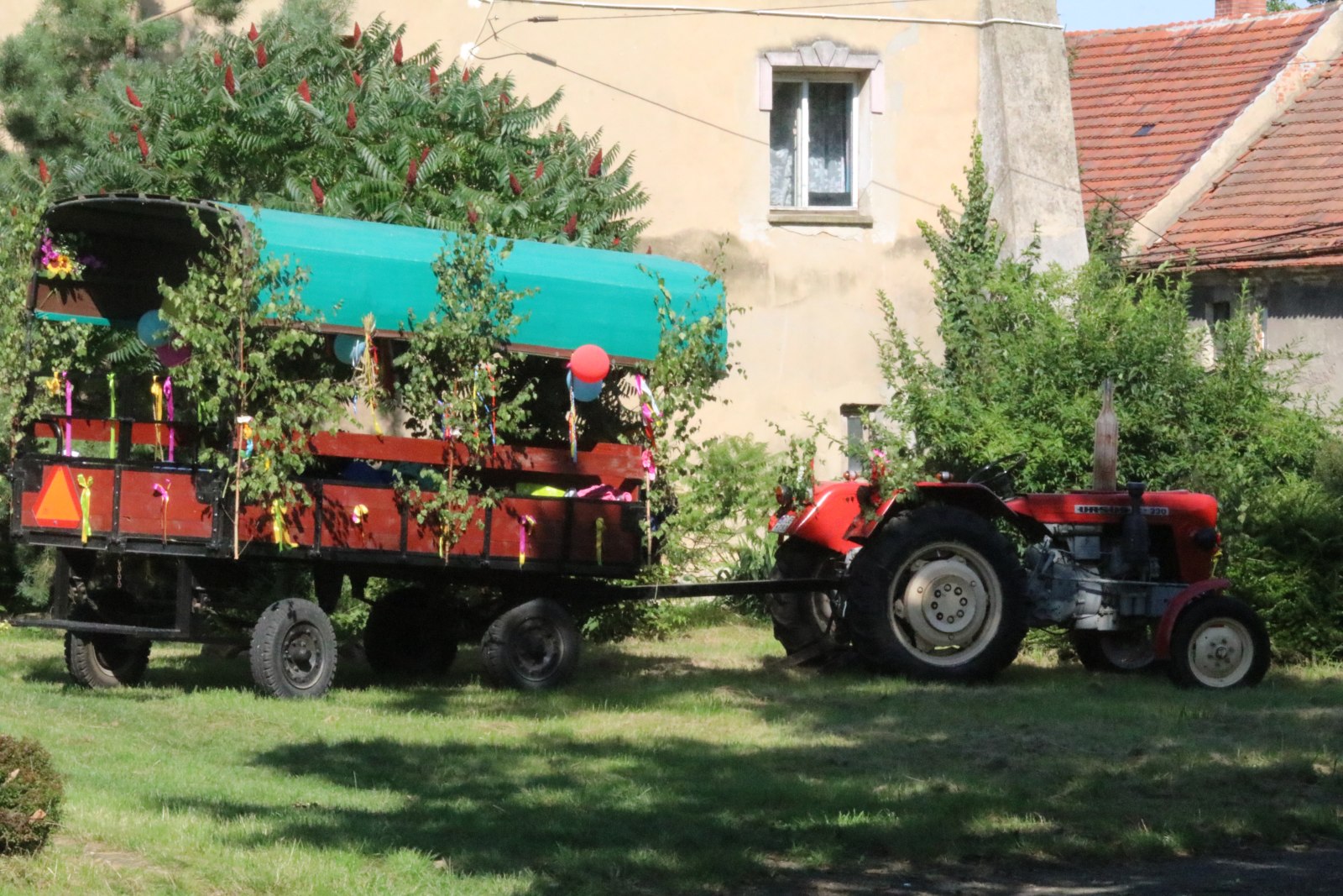 Dożynki gminne w Warmątowicach Sienkiewiczowskich