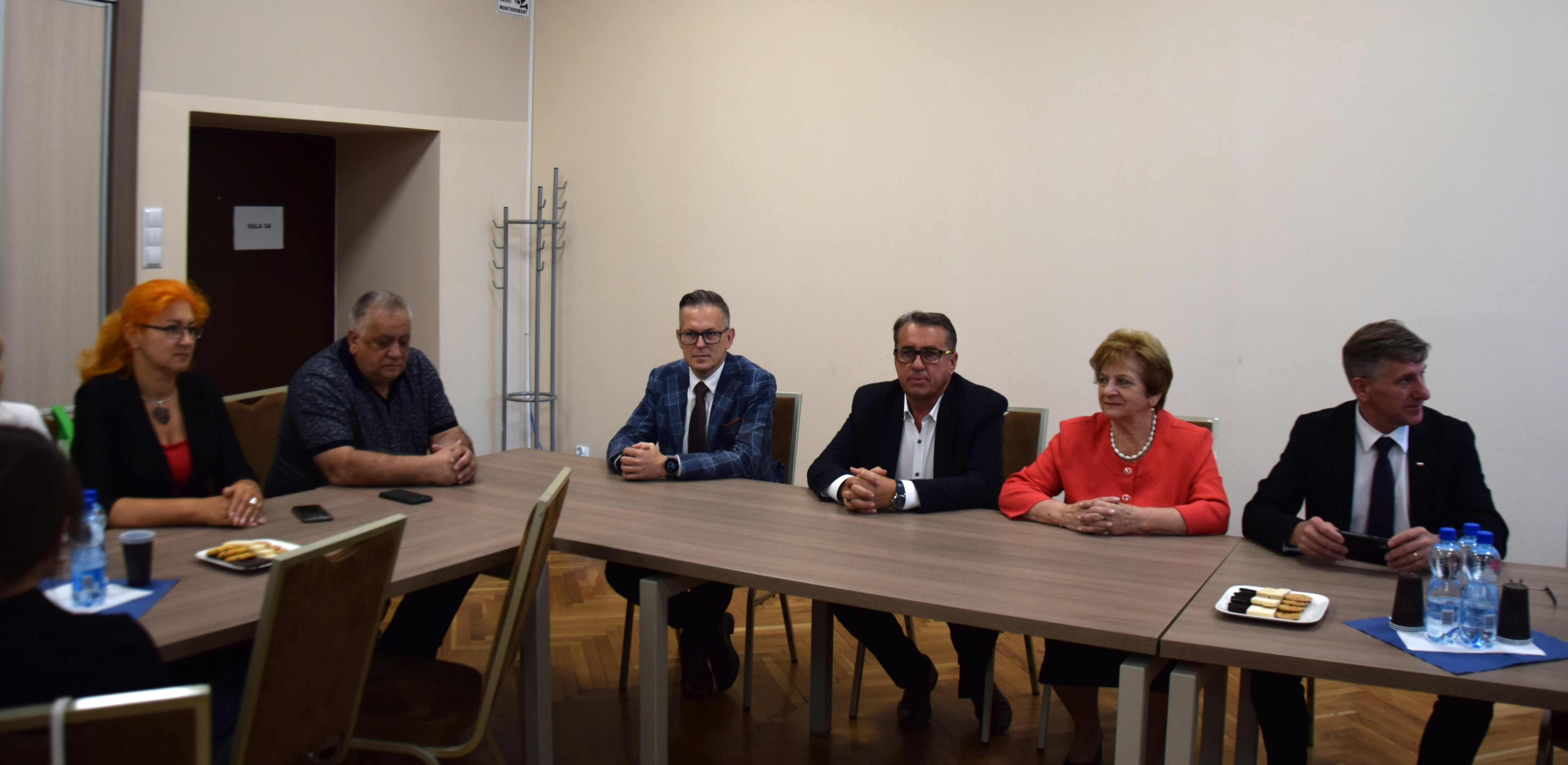 Studenci z Ukrainy gośćmi władz Powiatu Legnickiego