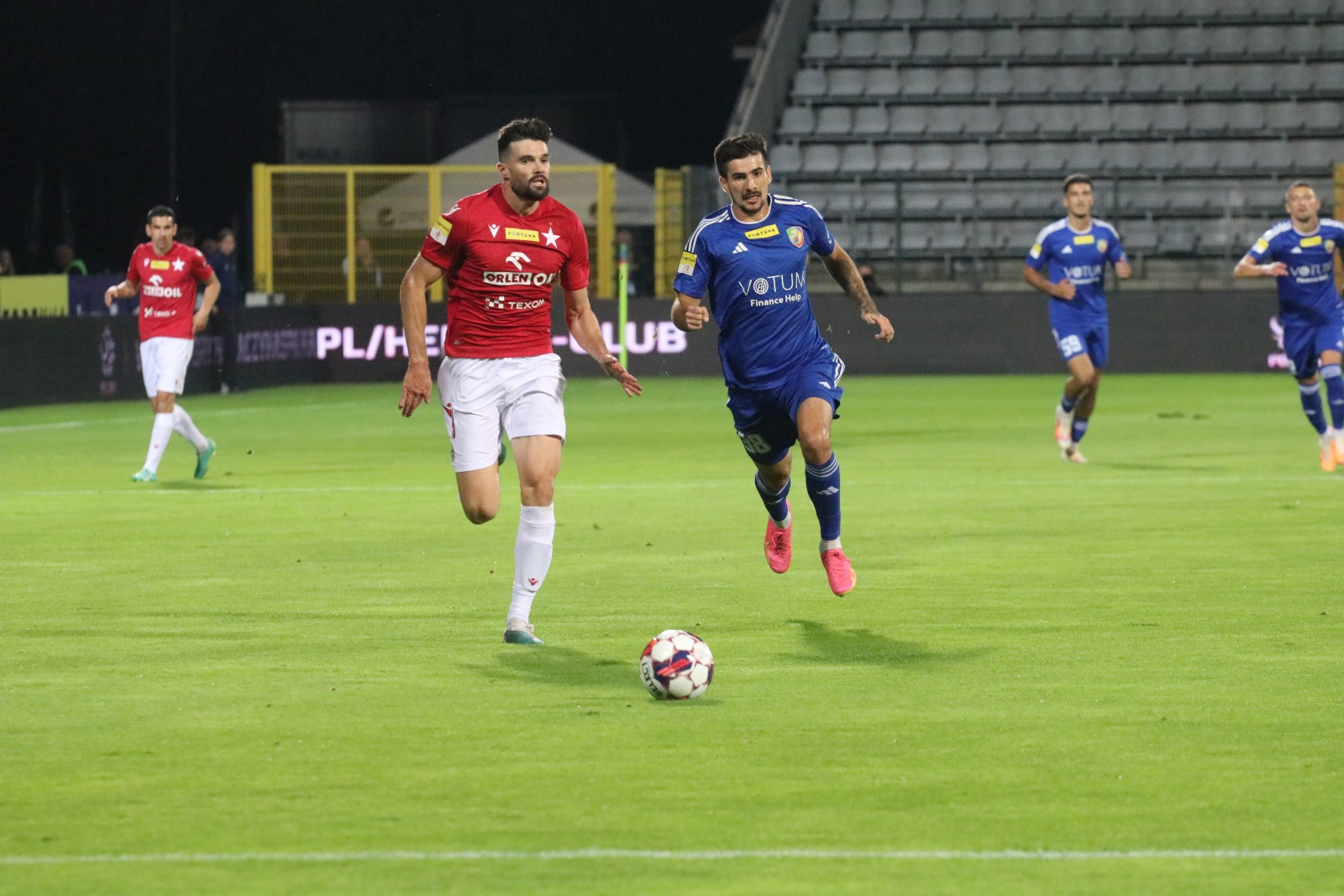 Remis z Wisłą Kraków. Miedź Legnica nadal niepokonana
