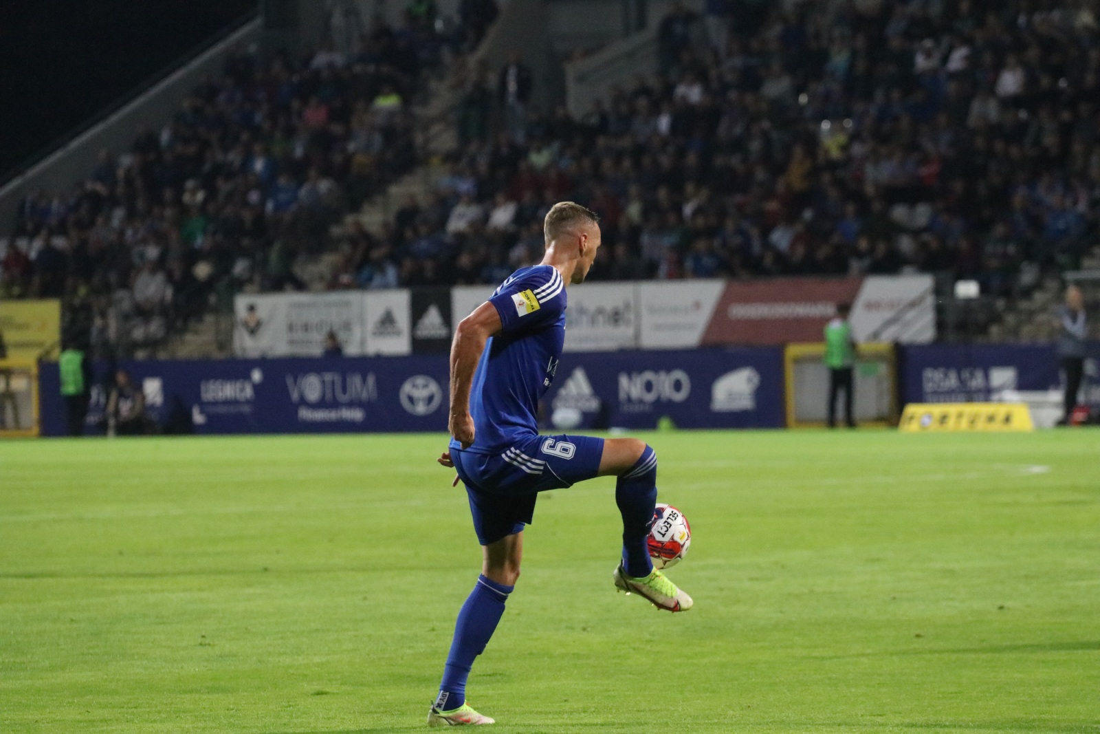 Remis z Wisłą Kraków. Miedź Legnica nadal niepokonana
