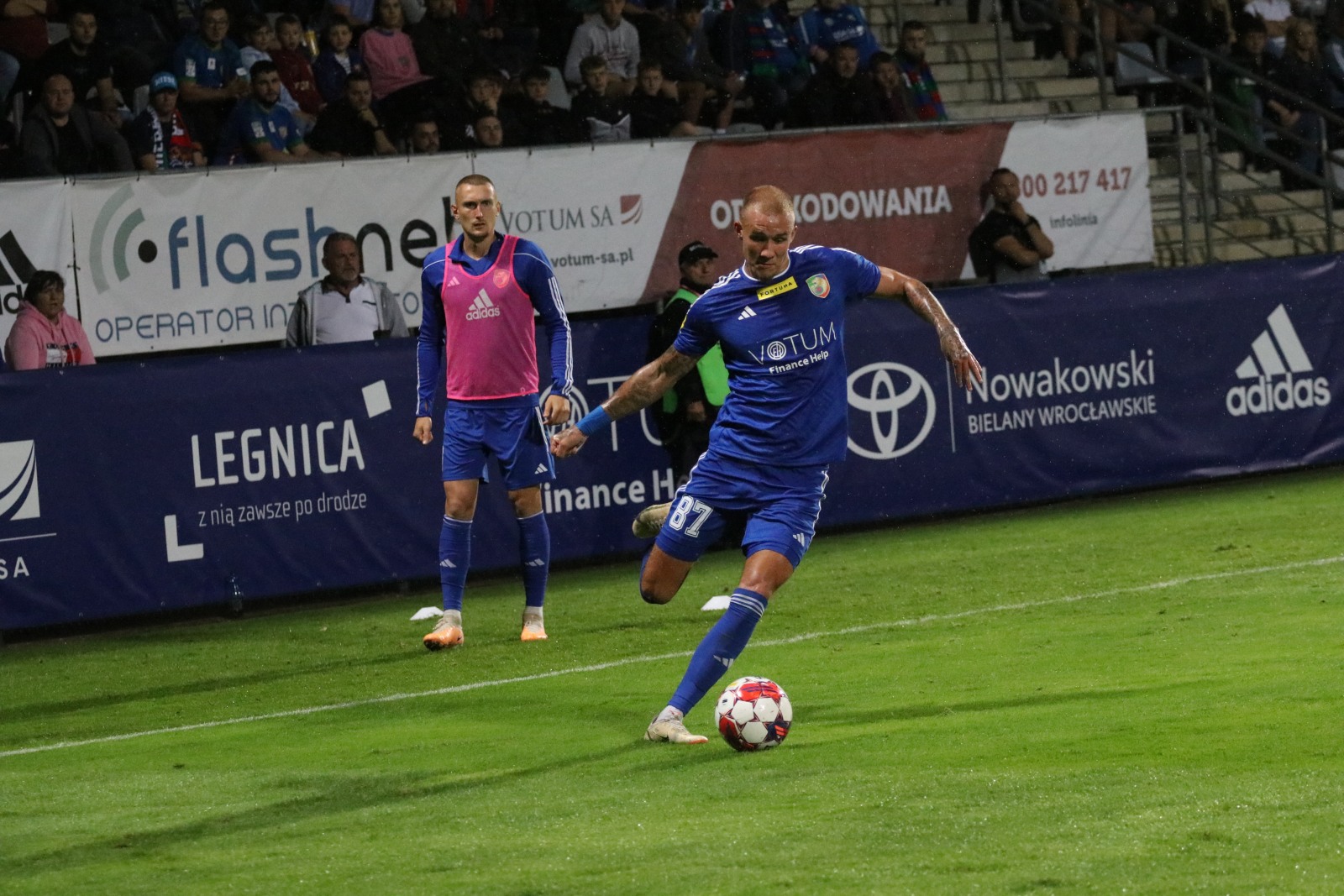 Remis z Wisłą Kraków. Miedź Legnica nadal niepokonana