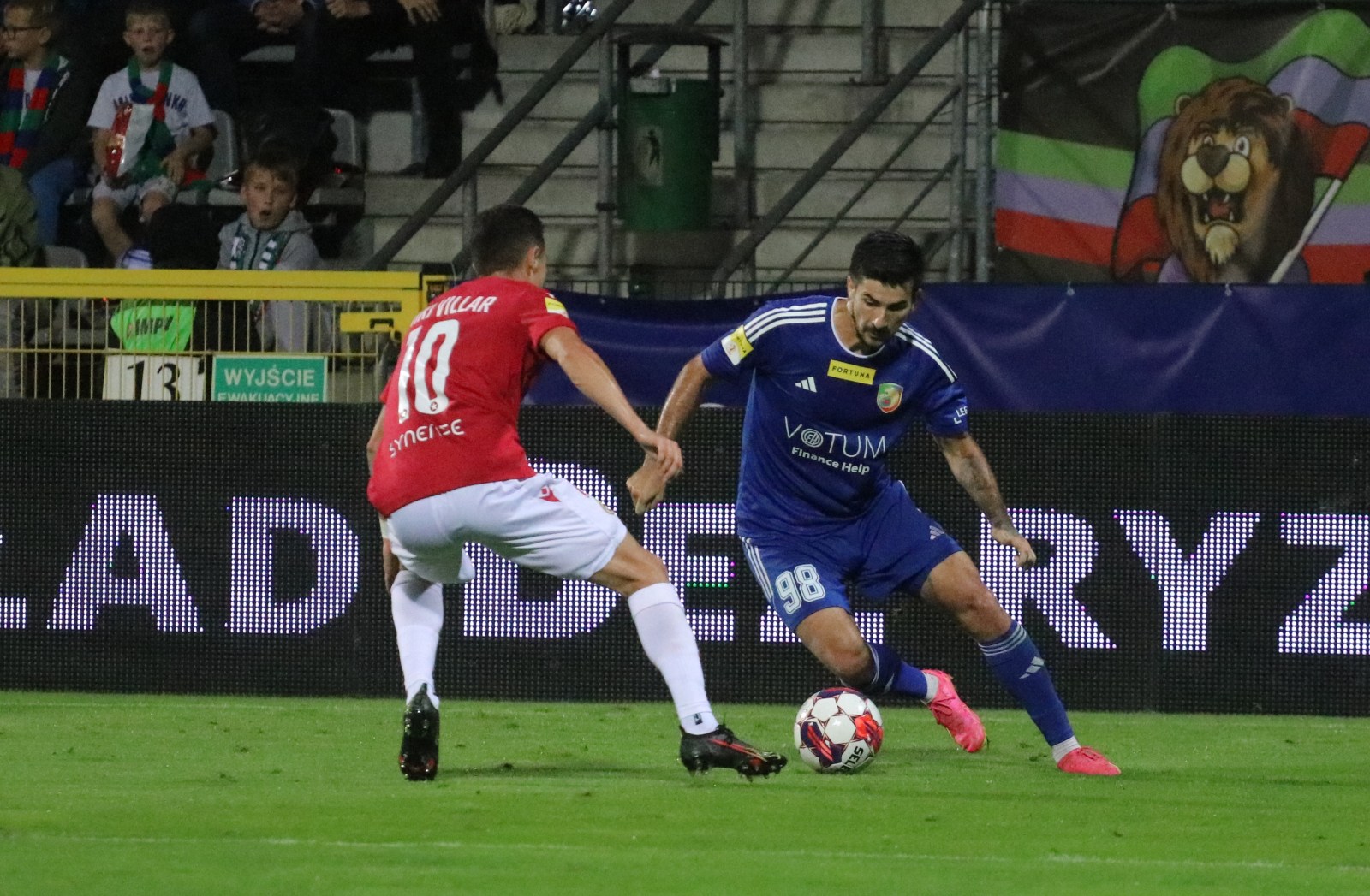 Remis z Wisłą Kraków. Miedź Legnica nadal niepokonana