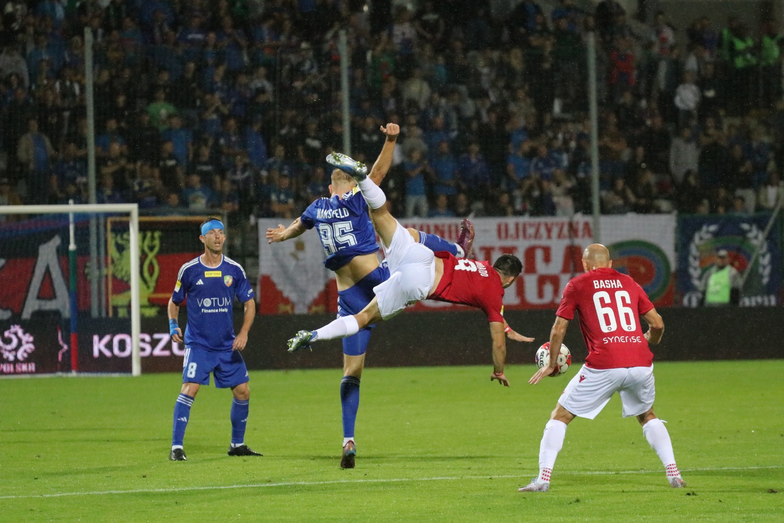 Remis z Wisłą Kraków. Miedź Legnica nadal niepokonana