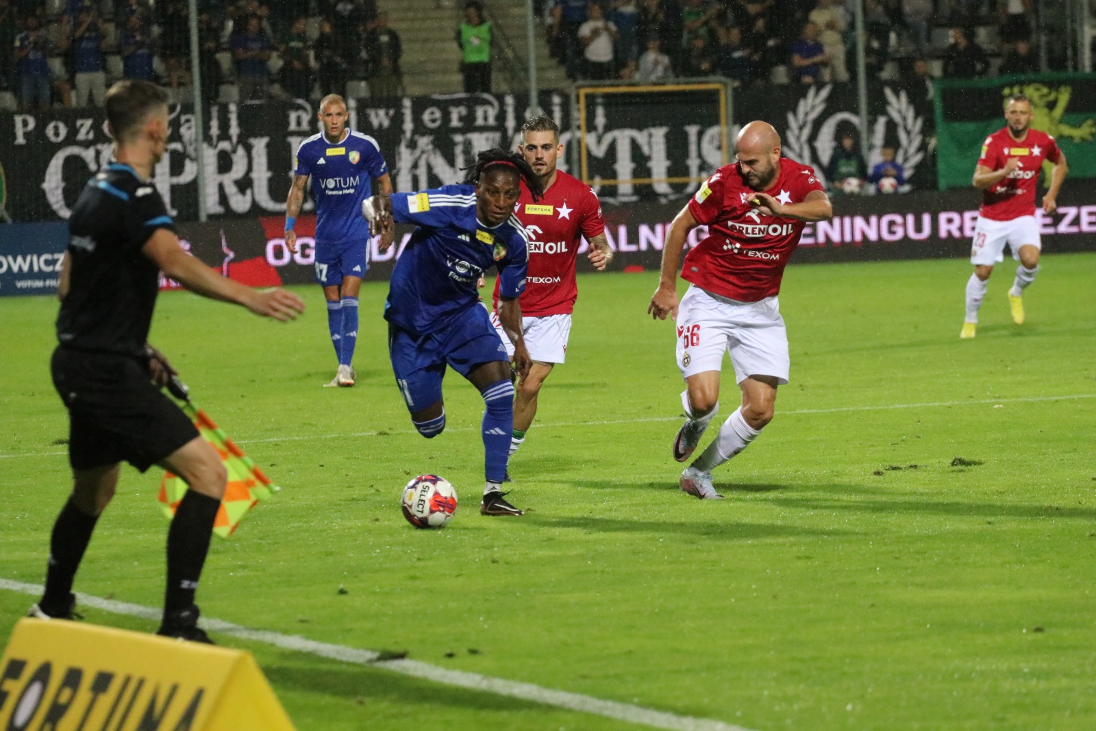 Remis z Wisłą Kraków. Miedź Legnica nadal niepokonana