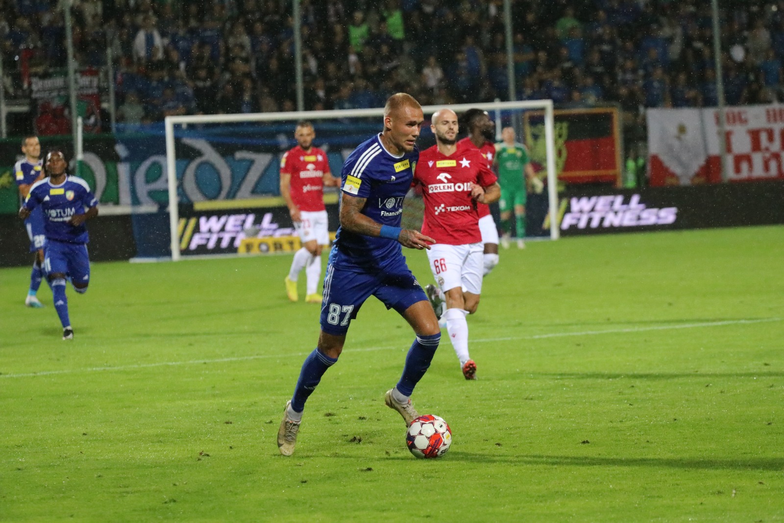 Remis z Wisłą Kraków. Miedź Legnica nadal niepokonana