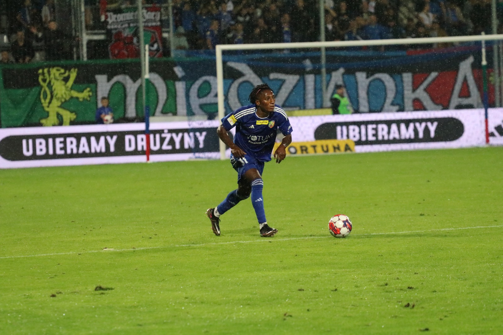 Remis z Wisłą Kraków. Miedź Legnica nadal niepokonana