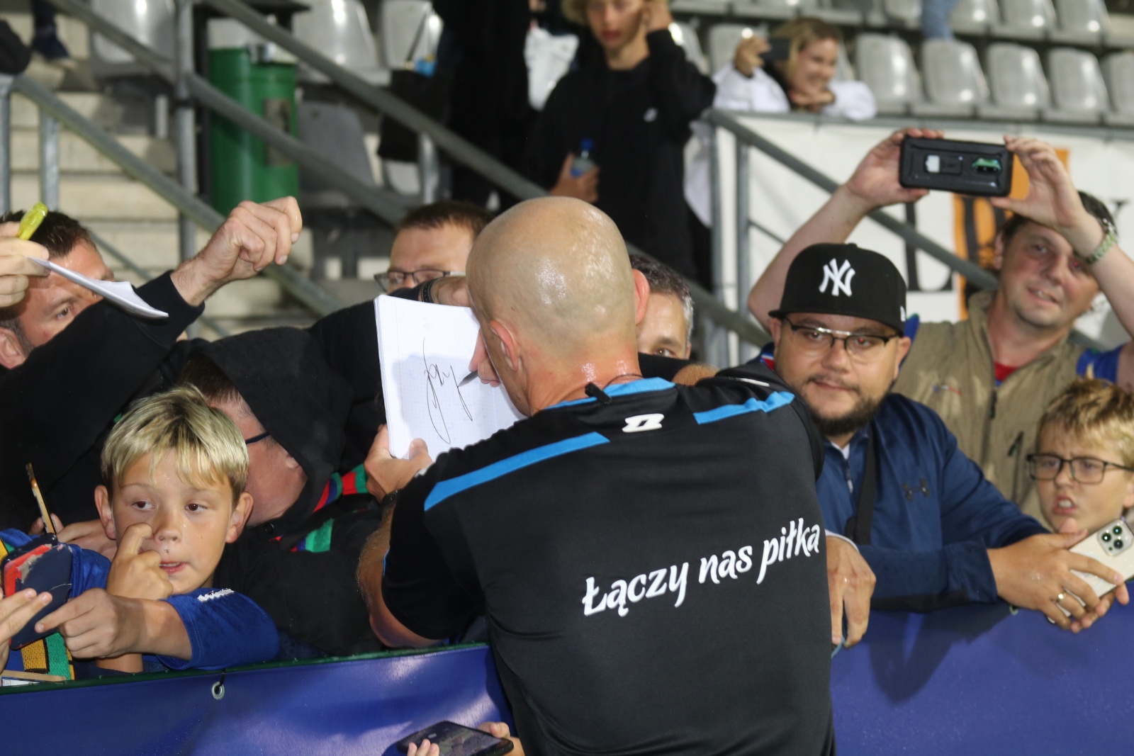 Remis z Wisłą Kraków. Miedź Legnica nadal niepokonana
