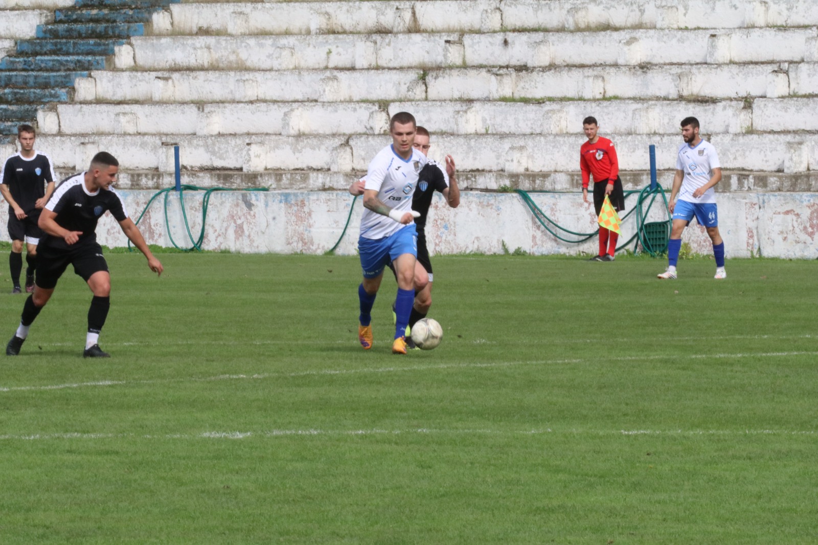 Konfeks Legnica pewnie wygrywa z Czarnymi Dziewin