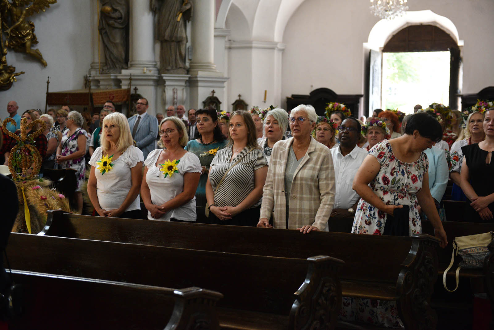 W Legnickim Polu dziękują rolnikom za plony i świętują